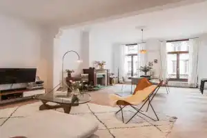 Traditional chic, High Ceilings' apt Aircos and Garage Apartments, Antwerp