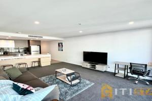Light & Lovely in's CBD - 1BR Apt w/Carsp Apartments, Canberra