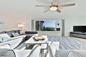 Pier View Paradise Apartments, San Clemente