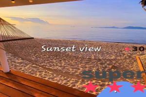 -20 percent OFF! Private BEACH FRONT house Sunset, Ban Khlong Mae Nam