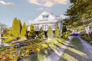 Atlantic Gardens I Guest house, Boothbay Harbor