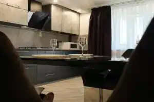 Stilni apartamenti v samomu Tsentri bilya Korpusnogo sadu - Merezha HELEN, Poltava