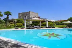 Private Luxury Villa with Pool, Moniga