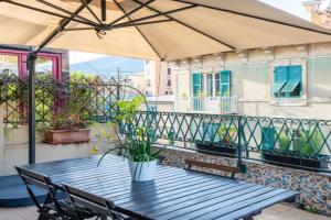 Bastione Central Apt with Charming Terrace Apartments, La Spezia