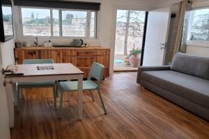 Moonlight Suite צימר אור הירח, Guest house, Arad