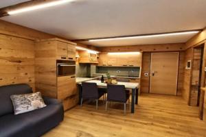 BERTUZZI HOMES "Luxury Chalet", Aprica