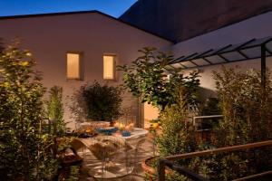 Right House - Indipendent in Characteristic Marina District, Cagliari