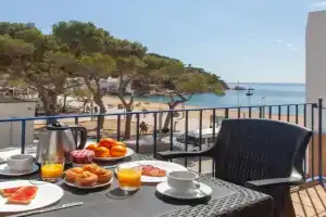 3 Bedroom Duplex, 30m to the beach,, Costa Brava, Tamariu