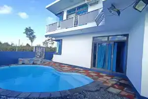 R-Villa, Pereybere