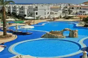 lovely one bedroom apartment within cozy compound including swimming pool, supermarket. perfect location at neama Bay with access to public transportation, Sharm el Sheikh
