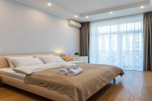 Khreschatyk. Independence Sq. 2 BR Apartments, Kiev