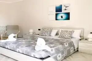 Hangar Inn, Lido Di Ostia