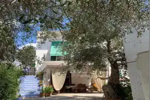 Villa in pietra, Cisternino