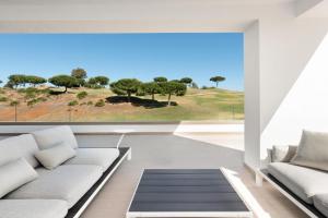 Stylish 3-Bed Apt on La Cala Golf 15th Hole View Apartments, La Cala de Mijas