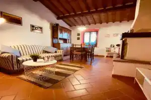 Casina del Fabbro Apartments, Montescudaio