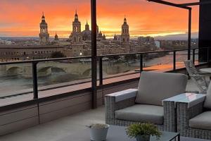 Ático mejores vistas al Pilar jacuzzi y garaje Apartments, Zaragoza