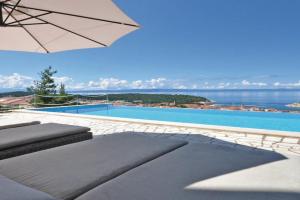 Luxury villa with heated pool, jacuzzi and sauna, Makarska