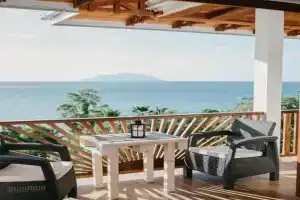 SeyView Apartments, Glacis