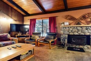 Horizons 4 #186 condo Apartments, Mammoth Lakes