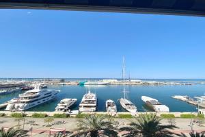 Apartamento centro de Dénia 1ra linea, vistas puerto y mar, Denia