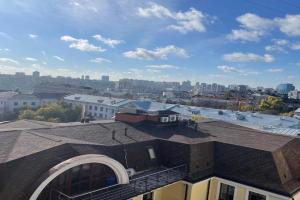 Dvopoverhovi avtentichni apartamenti bilya parku Shevchenka, Kiev
