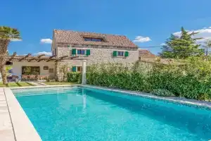 Stunning Home In With Wifi Guest house, Solin