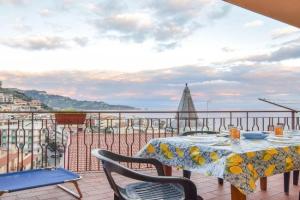 Awesome Apartment In Giardini Naxos, Giardini-Naxos