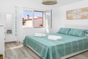 Blue Moon Apartments, Cala'n Bosch