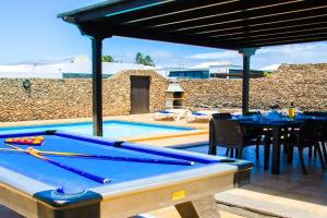Villa Calamares with heated pool and air conditioning, Playa Blanca