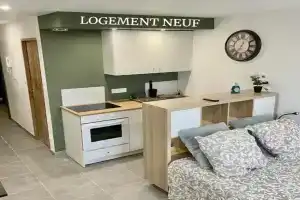 Studio vue sur mer classé 3 étoiles,, Calais