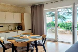 Tangerine Apartment, Rabac