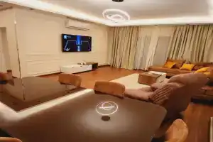 Sphinx Apartment, Luxor