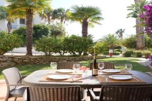 Spacious Apartment near Porto de Mos Beach,., Lagos