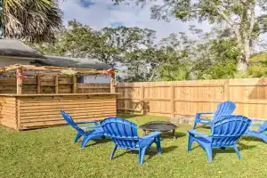 Idyllic Home with Yard and Fire Pit! Guest house, Pensacola