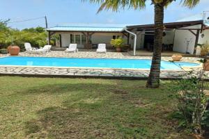 Villa L'Oiseau Bleu, Pereybere