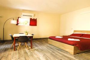 Elegante Suite con giardino in centro storico Apartments, Pavia