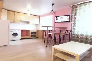 Teatralna ploshcha apartamenti, Sumy