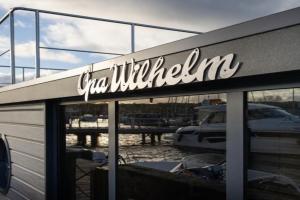 exclusives Hausboot "Opa Wilhelm" Hotel, Heiligenhafen