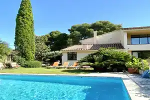 Gran Casa Económica Piscina Privada, Begur
