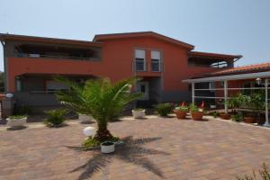 Apartments with parking space - 18562, Nova Poljana