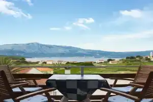 Apartment in with sea view, balcony, air conditioning, WiFi 4432-3, Lumbarda