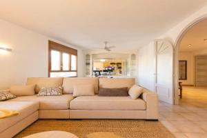 Bravissimo El Lleó, bright 4-bedroom apartment, Girona