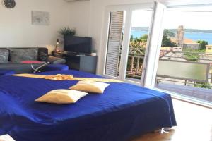 Apartment ELENA 40 m2 with beautiful wide sea views 3 stars, Hvar