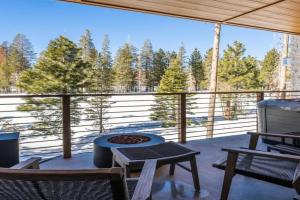 Obsidian 300 Guest house, Mammoth Lakes
