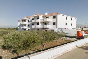 Apartments with WiFi, Brac - 19175, Supetar