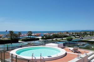 Casa Magniflex - Sea view Flat with Swimming pool, Forte dei Marmi