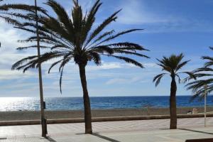Apartamento Costa de a 50m Playa San Miguel, Almeria