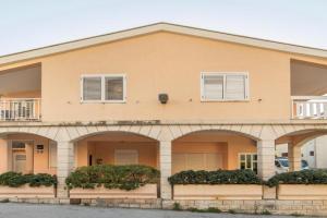 Apartmani Toni, Gradac