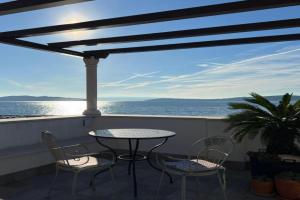 Villa Gabine, Kastel Stari