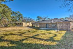 Family Home about 5 Mi to Downtown! Guest house, Little Rock